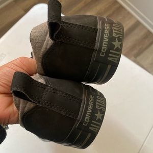 Low top Converse - black